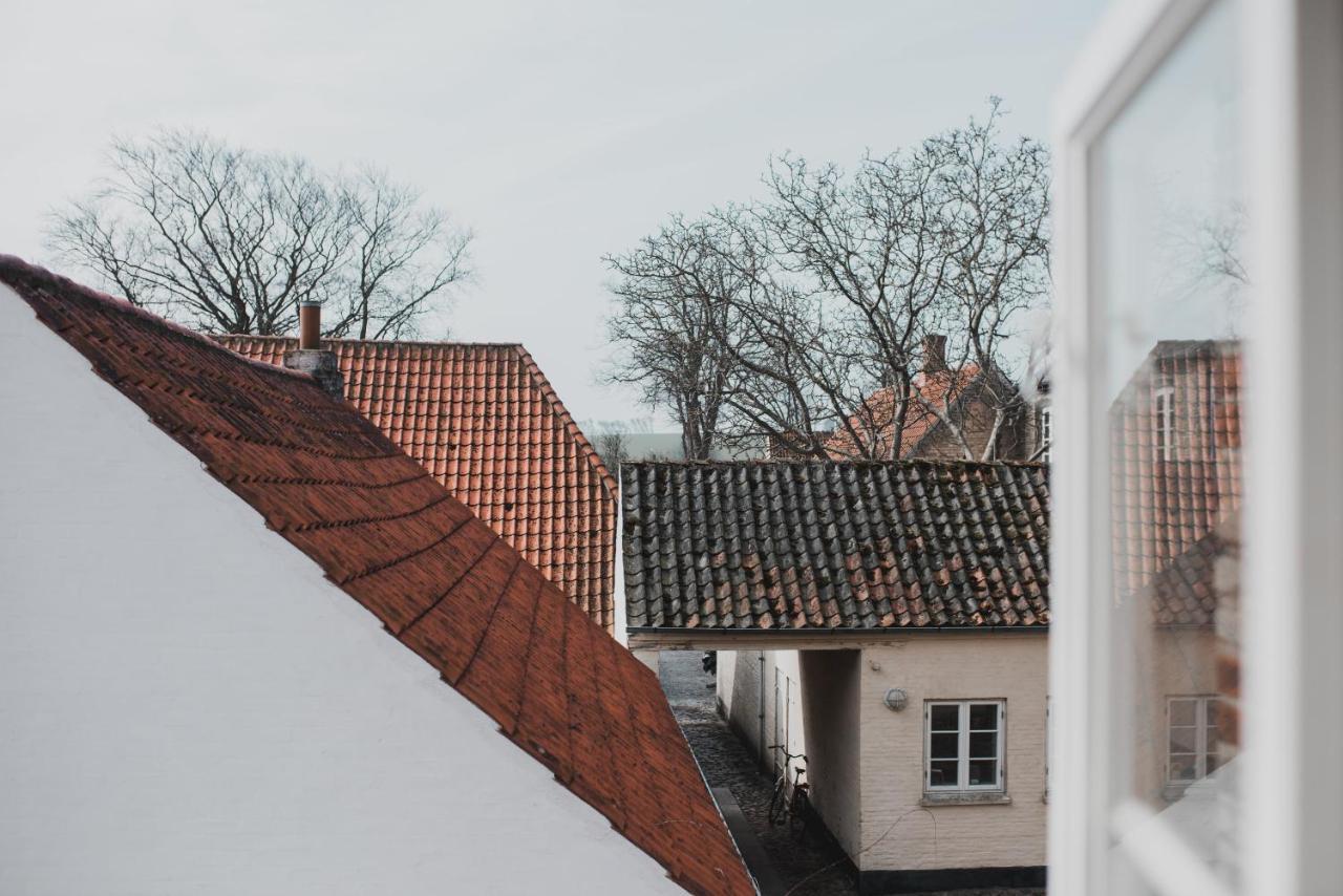 Kjobing Manor Bed & Breakfast Ærøskøbing Екстериор снимка
